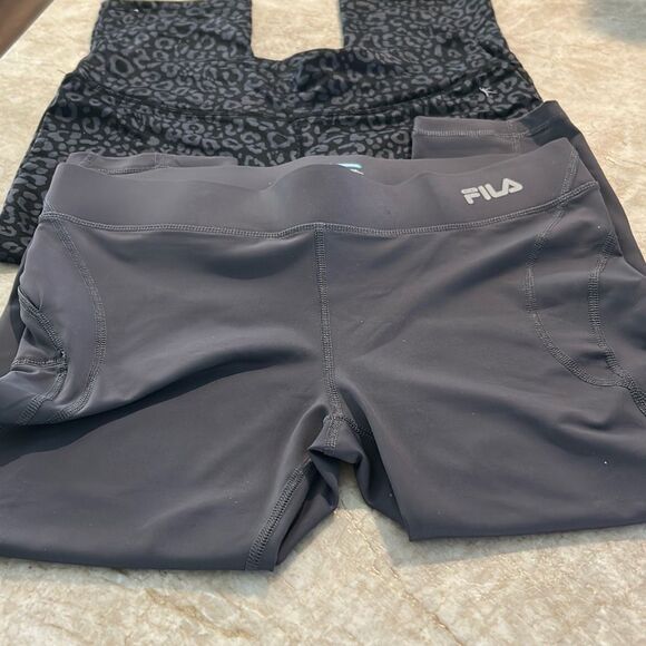 Bundle of Exercise Pants M - Picture 2 of 5
